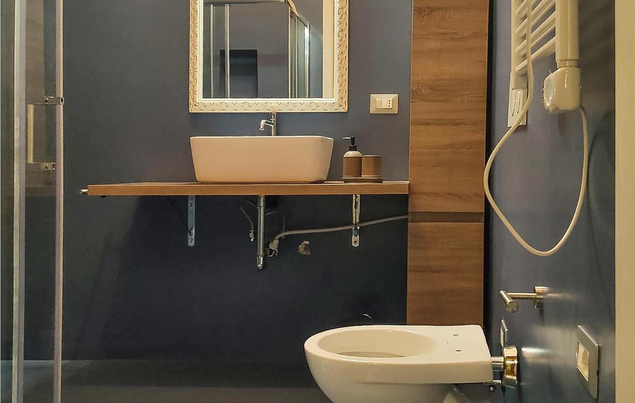 Amazing In With Kitchenette * Rom