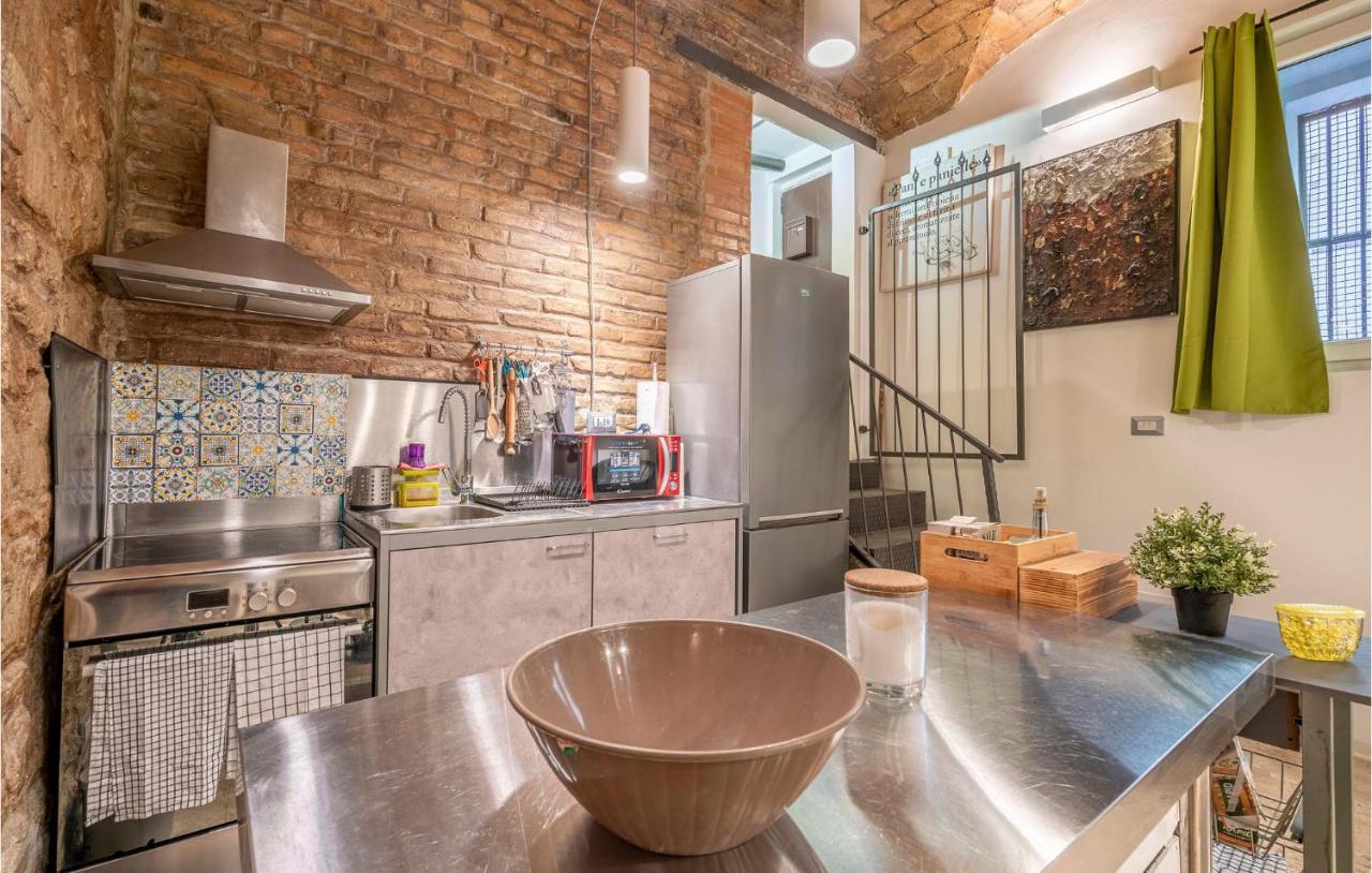 Amazing In With Kitchenette * Rom